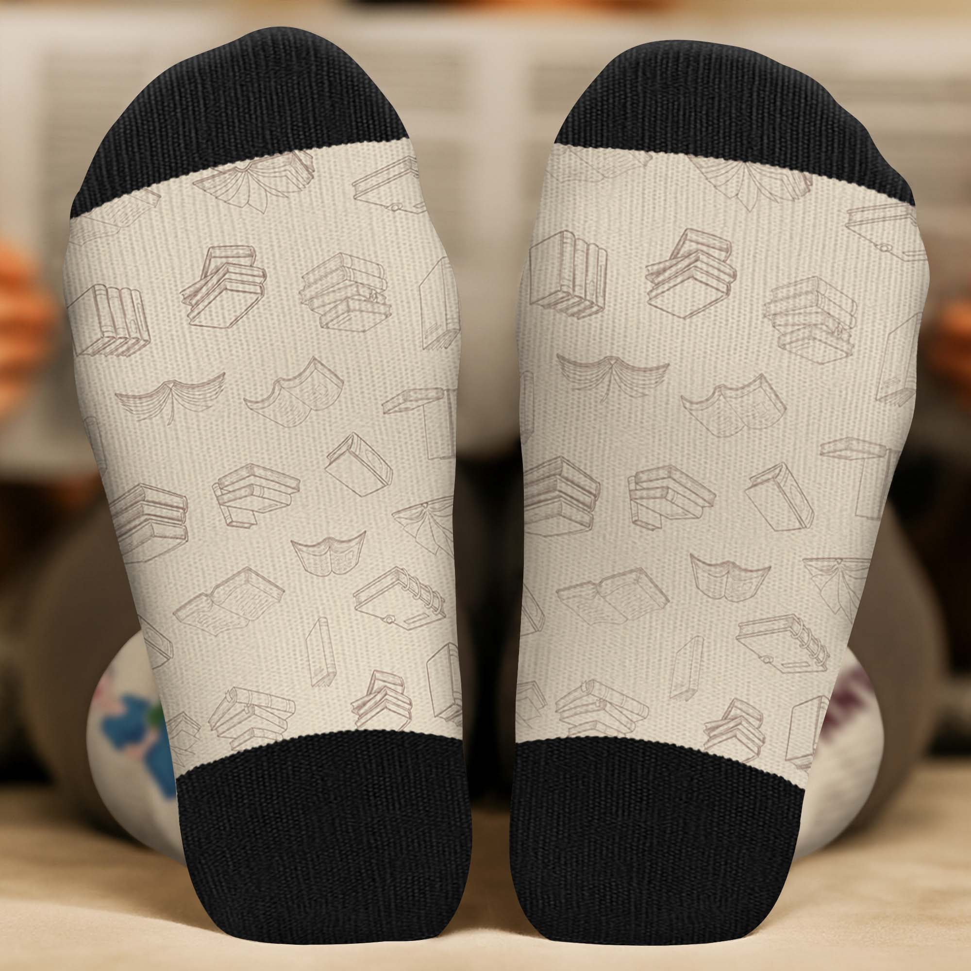 6129JGE2 bucherwurm socken personalisieren text_ leseratten_ 6129J8QNA