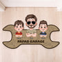 8610AGE1 papas garage personalisiertes geschenk  fussmatte papa opa unregelmassige form 8610adnhbb